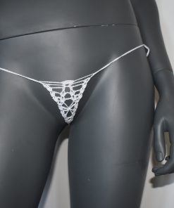 Détail haut de bikini crochet blanc Scorpion Nano.